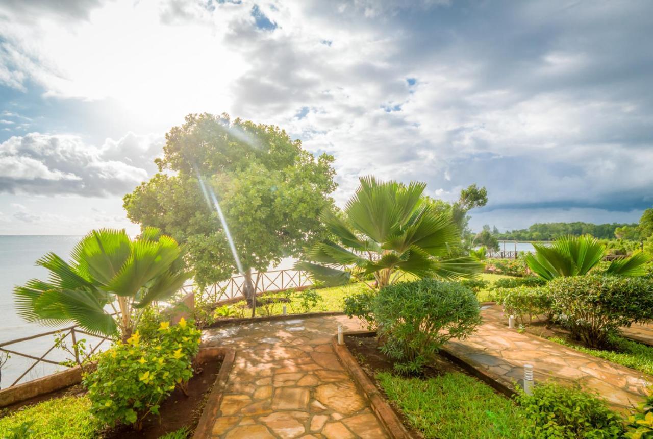 Azao Resort & Spa Pongwe Εξωτερικό φωτογραφία