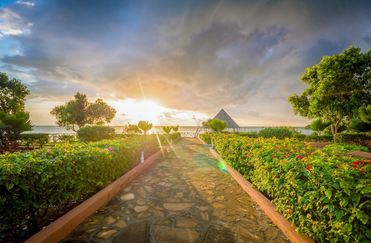 Azao Resort & Spa Pongwe Εξωτερικό φωτογραφία